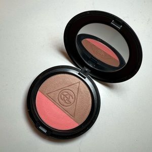 MAC Ellie Goulding Powder Blush (I'll Hold My Breath)